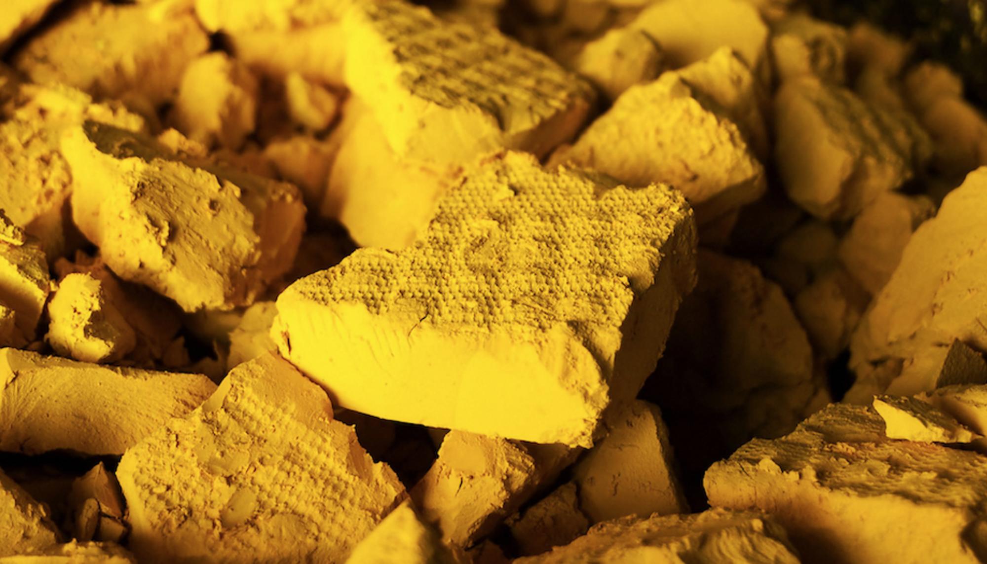 Yellowcake de uranio. Fuente: Radio Monitoring Project